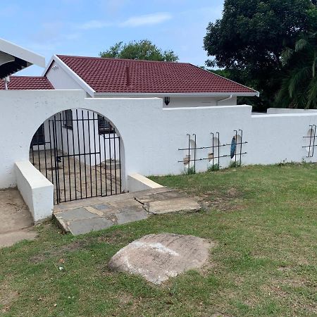 White House Lodge In Scotburgh Скотбург Екстериор снимка